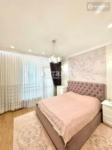 3-комнатная квартира, этаж 8 из 12, 96 м²