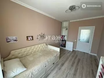 3-комнатная квартира, этаж 7 из 8, 80 м²