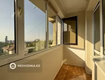 3-комнатная квартира, этаж 4 из 6, 122 м², на длительный срок