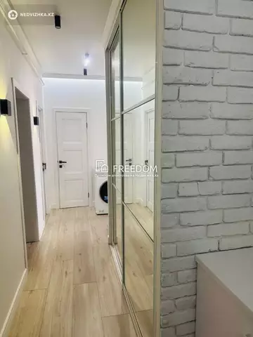 2-комнатная квартира, этаж 2 из 3, 60 м²