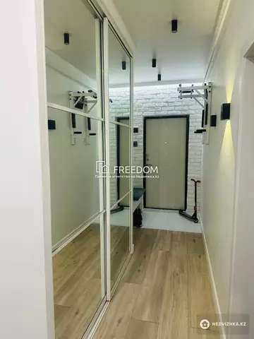 2-комнатная квартира, этаж 2 из 3, 60 м²