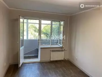 1-комнатная квартира, этаж 3 из 5, 33 м²