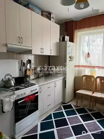 1-комнатная квартира, этаж 1 из 9, 40 м²