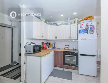 3-комнатная квартира, этаж 9 из 10, 59 м²