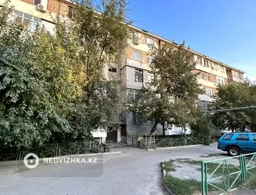 3-комнатная квартира, этаж 5 из 5, 65 м²