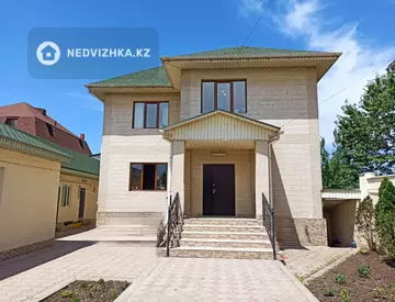 7-комнатный дом, 7 соток, 223 м²