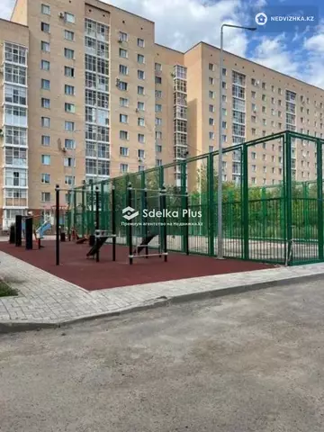 3-комнатная квартира, этаж 9 из 10, 100 м²