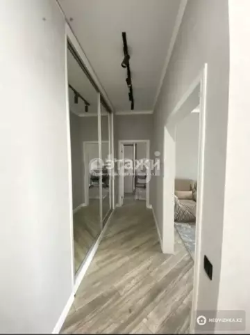 60 м², 2-комнатная квартира, этаж 10 из 12, 60 м², изображение - 1