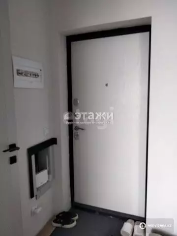 1-комнатная квартира, этаж 2 из 12, 37 м²