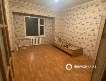 4-комнатная квартира, этаж 5 из 5, 100 м²