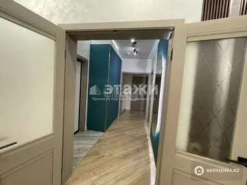 2-комнатная квартира, этаж 8 из 12, 64 м²