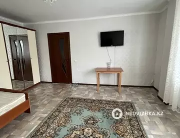 1-комнатная квартира, этаж 7 из 9, 40 м²