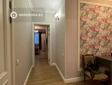 3-комнатная квартира, этаж 2 из 8, 102 м²