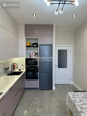 3-комнатная квартира, этаж 9 из 10, 113 м²