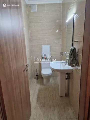 3-комнатная квартира, этаж 2 из 7, 93 м²