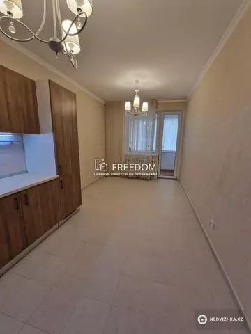 3-комнатная квартира, этаж 2 из 7, 93 м²