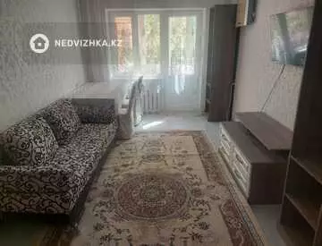 2-комнатная квартира, этаж 3 из 5, 53 м², на длительный срок