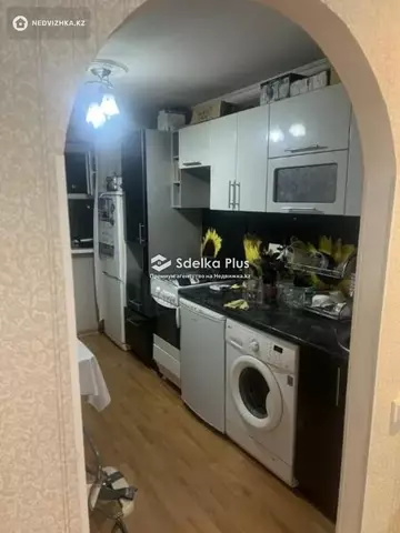 3-комнатная квартира, этаж 4 из 6, 61 м²