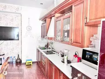 3-комнатная квартира, этаж 3 из 6, 122 м²