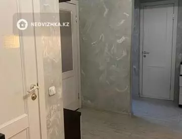 4-комнатная квартира, этаж 5 из 5, 93 м²