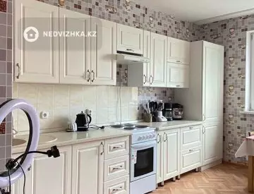 2-комнатная квартира, этаж 9 из 16, 71 м²