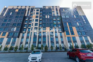 3-комнатная квартира, этаж 9 из 9, 60 м²