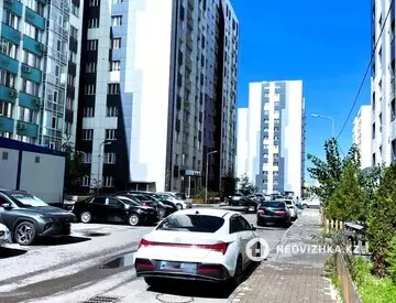 3-комнатная квартира, этаж 4 из 12, 71 м²