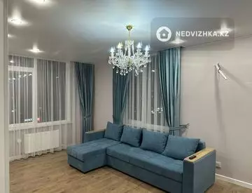 2-комнатная квартира, этаж 4 из 14, 60 м², на длительный срок