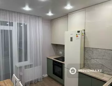 2-комнатная квартира, этаж 4 из 14, 60 м², на длительный срок