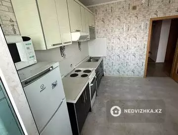 1-комнатная квартира, этаж 13 из 19, 44 м²