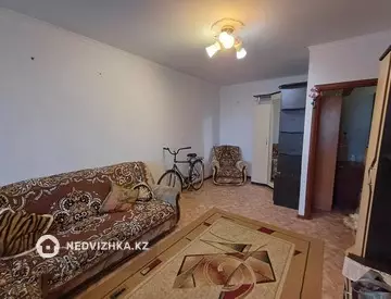 1-комнатная квартира, этаж 3 из 5, 34 м²