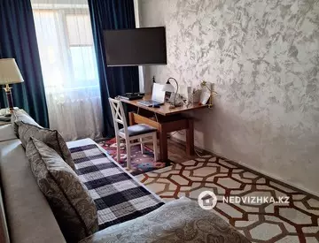 2-комнатная квартира, этаж 3 из 4, 52 м²