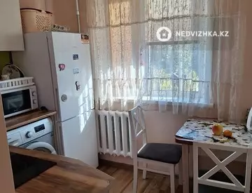 2-комнатная квартира, этаж 3 из 4, 52 м²