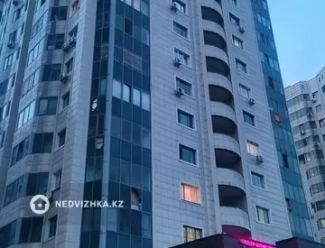 3-комнатная квартира, этаж 15 из 17, 64 м²