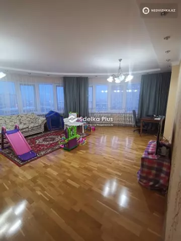 3-комнатная квартира, этаж 8 из 10, 120 м²