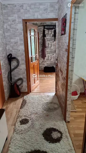 2-комнатная квартира, этаж 3 из 5, 43 м²