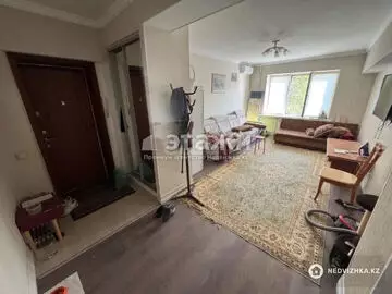 3-комнатная квартира, этаж 4 из 5, 70 м²