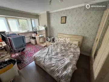 3-комнатная квартира, этаж 4 из 5, 70 м²