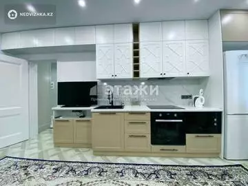 2-комнатная квартира, этаж 9 из 12, 60 м², на длительный срок