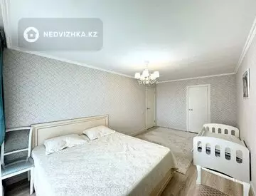 3-комнатная квартира, этаж 8 из 8, 99 м²