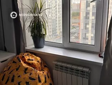 3-комнатная квартира, этаж 10 из 12, 70 м², на длительный срок