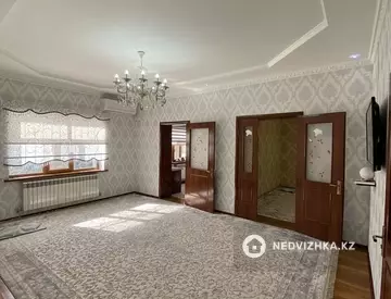 7-комнатный дом, 4.5 соток, 190 м²