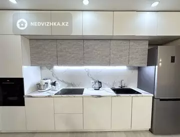 3-комнатная квартира, этаж 10 из 11, 75 м²