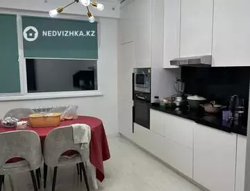 3-комнатная квартира, этаж 4 из 9, 95 м²