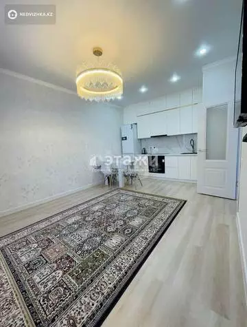 1-комнатная квартира, этаж 8 из 12, 38 м²