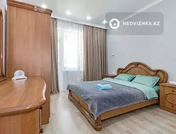 2-комнатная квартира, этаж 4 из 12, 40 м², посуточно