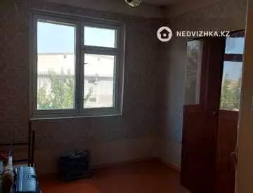 3-комнатная квартира, этаж 4 из 5, 54 м²