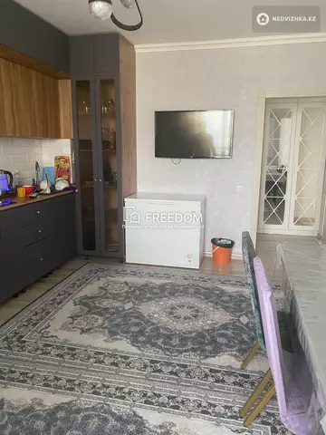 3-комнатная квартира, этаж 2 из 9, 90 м²