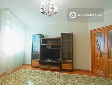 1-комнатная квартира, этаж 5 из 14, 45 м², посуточно