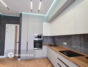 2-комнатная квартира, этаж 4 из 9, 70 м², на длительный срок